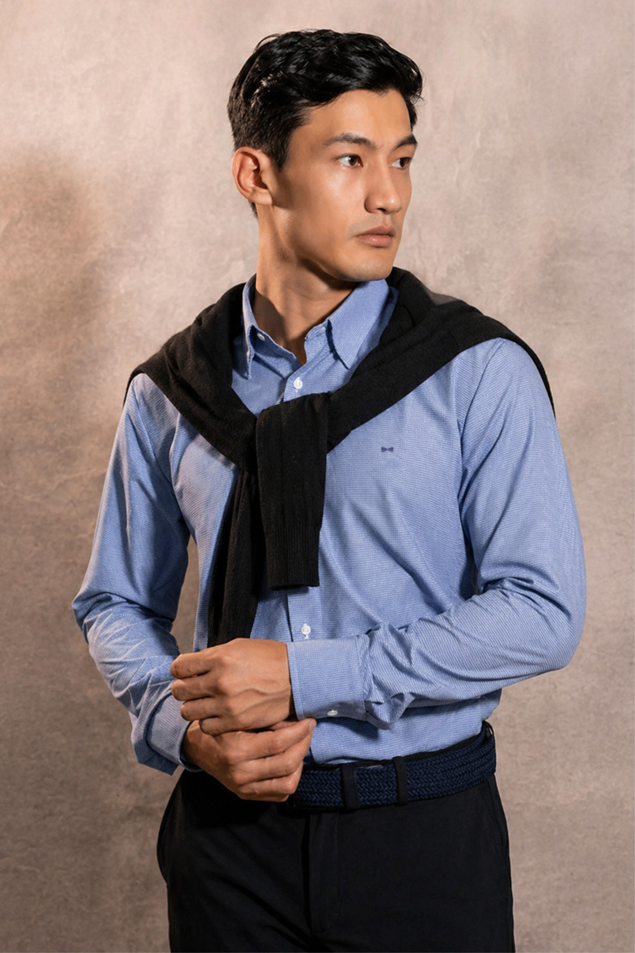 The Effortless Performance Shirt™ in Dark Blue Textured Plaid