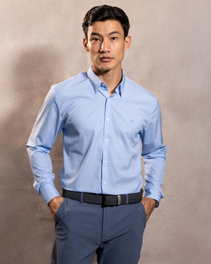 Camisa Performance rayas azul claro antiarrugas para hombre marca DANTE tallaje regular fit foto modelo2