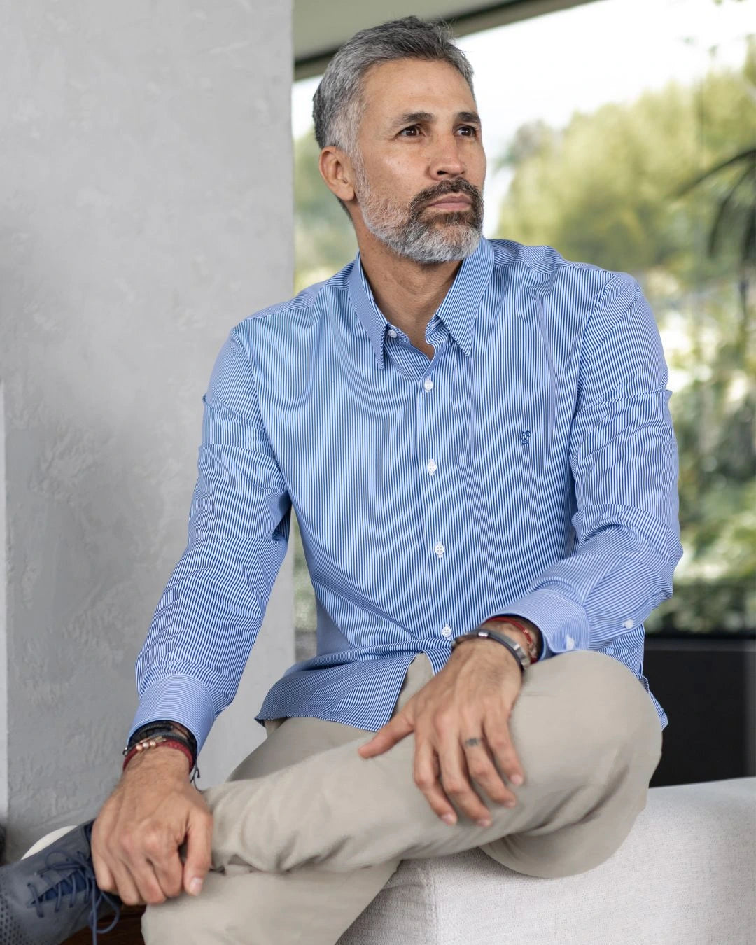 Camisa Performance rayas azul oscuro para hombre marca DANTE tallaje regular fit foto lifestyle