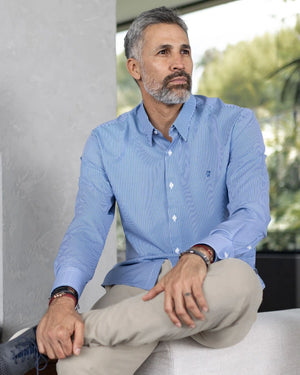 Camisa Performance rayas azul oscuro para hombre marca DANTE tallaje regular fit foto lifestyle