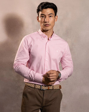 Camisa antimanchas Popelina Rayas Rosadas para hombre marca DANTE tallaje regular fit foto modelo