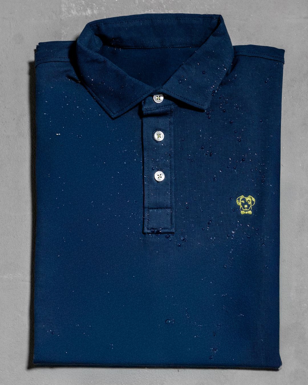 Polo Antimanchas Azul Navy para hombre marca DANTE tallaje regular fit foto producto