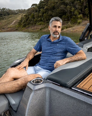 Polo Performance Antiarrugas Azul jaspe para hombre marca DANTE tallaje regular fit foto lifestyle