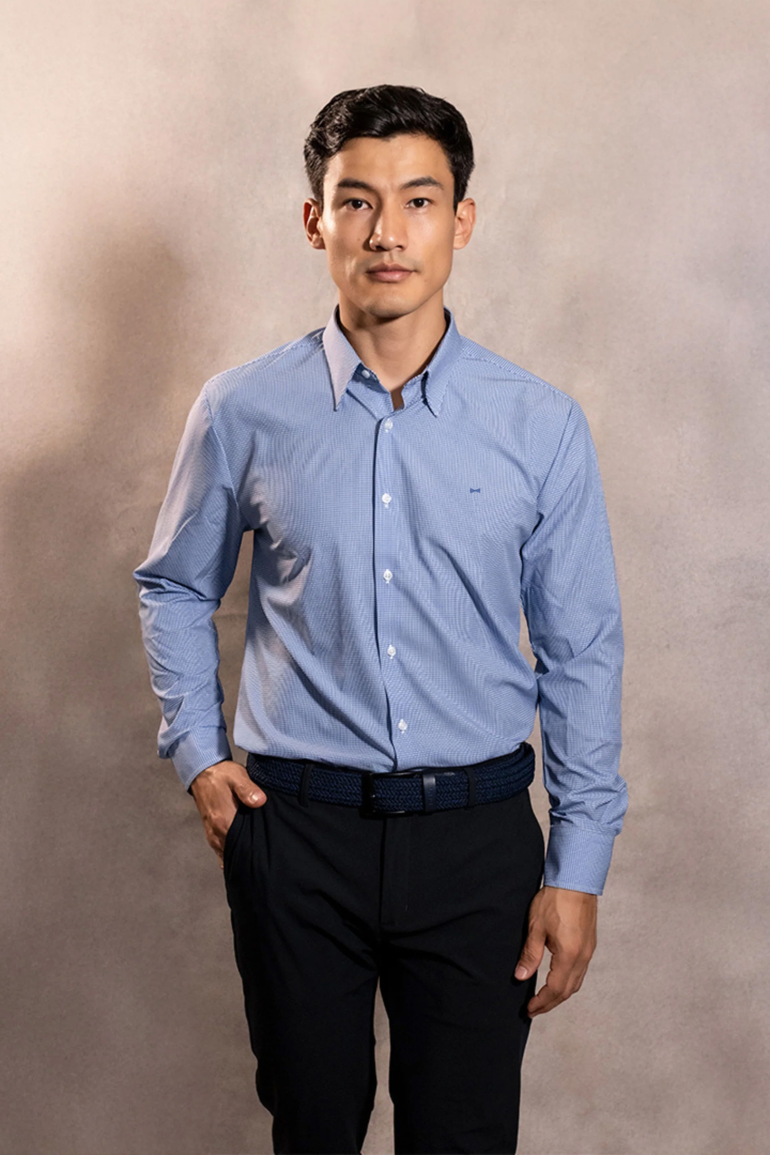 The Effortless Performance Shirt™ in Dark Blue Textured Plaid