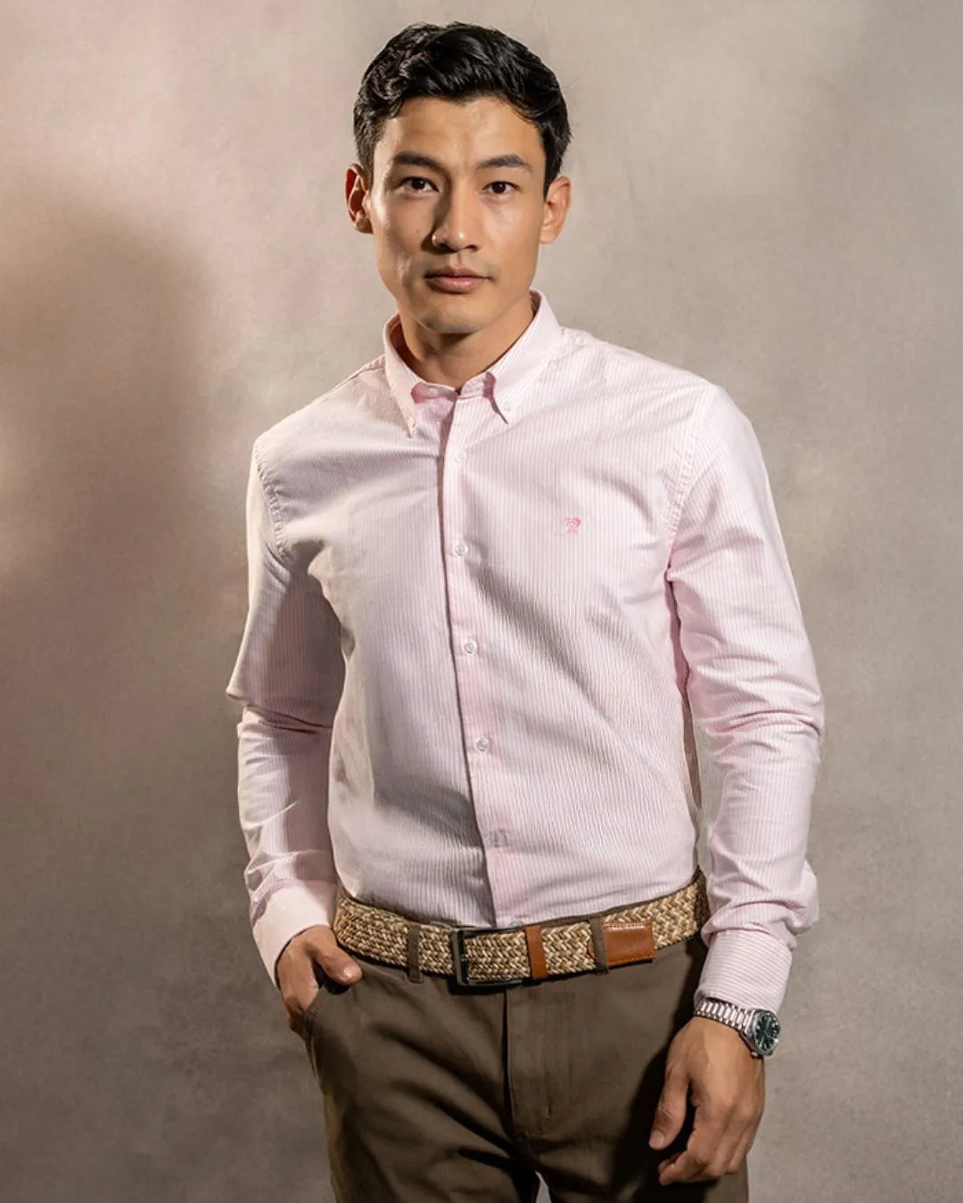 Camisa antimanchas Oxford Rayas Light Pink Columbia marca DANTE para hombre regular fit foto 