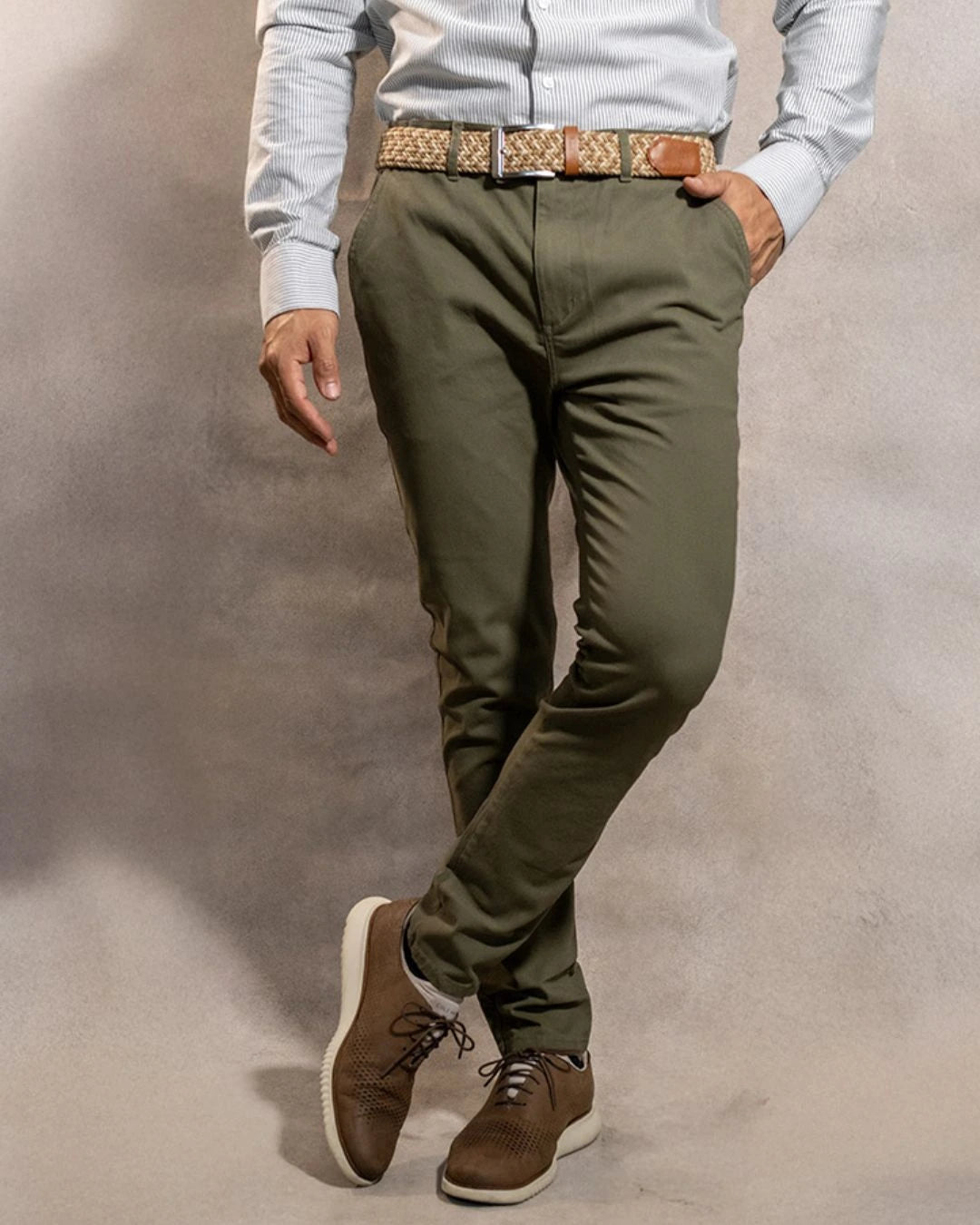 Pantalón Elástico Verde Claro para hombre marca DANTE tallaje regular fit foto