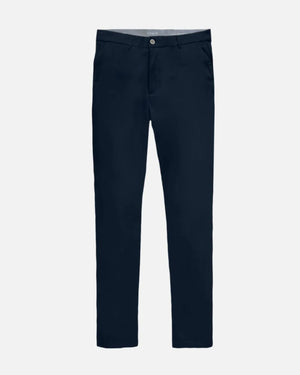Pantalón performance antimanchas Dark Blue para hombre marca DANTE tallaje regular fit foto mockup
