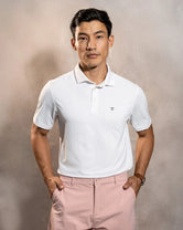 Polo Performance Antiarrugas blanca para hombre marca DANTE tallaje regular fit foto modelo